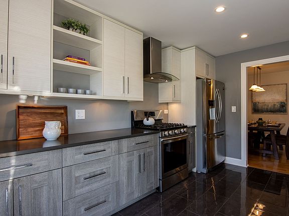 3rd image of 1452 Birchwood Ln #1452