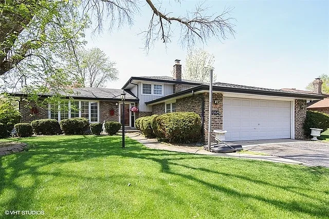 10624 S Lori Ln photo 1