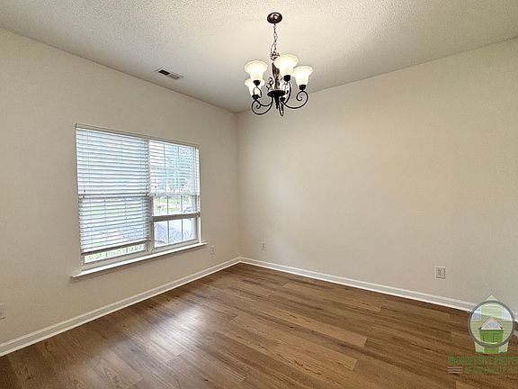 3rd image of 106 Thurber Way
