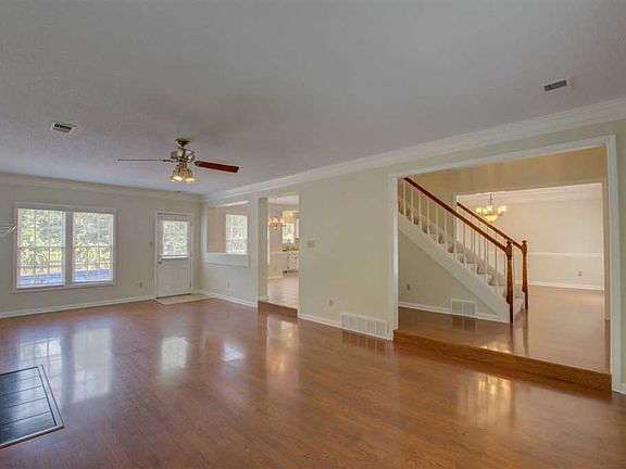 5th image of 2725 Fairway Glen Cv