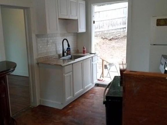 2nd image of 21 Woodleigh Rd