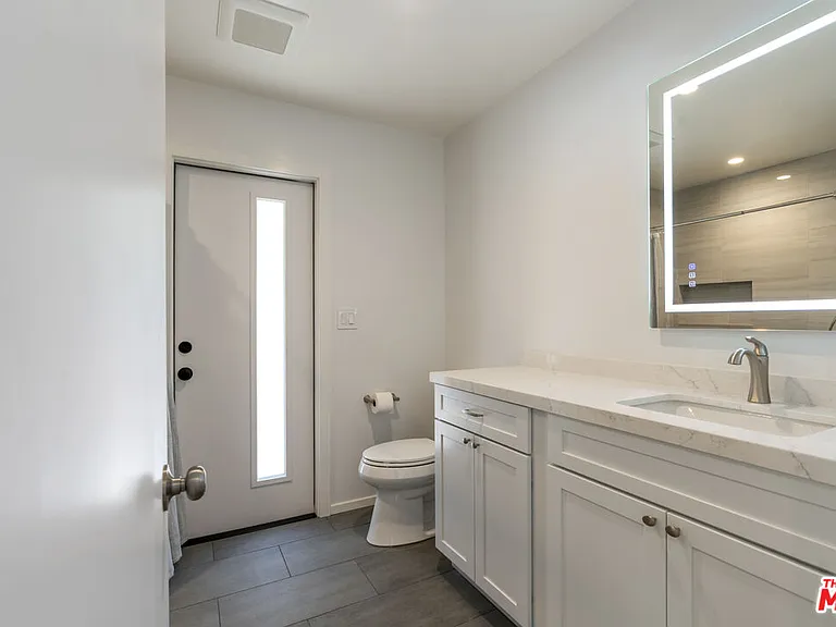 3062 Arrowhead Dr — Photo 14
