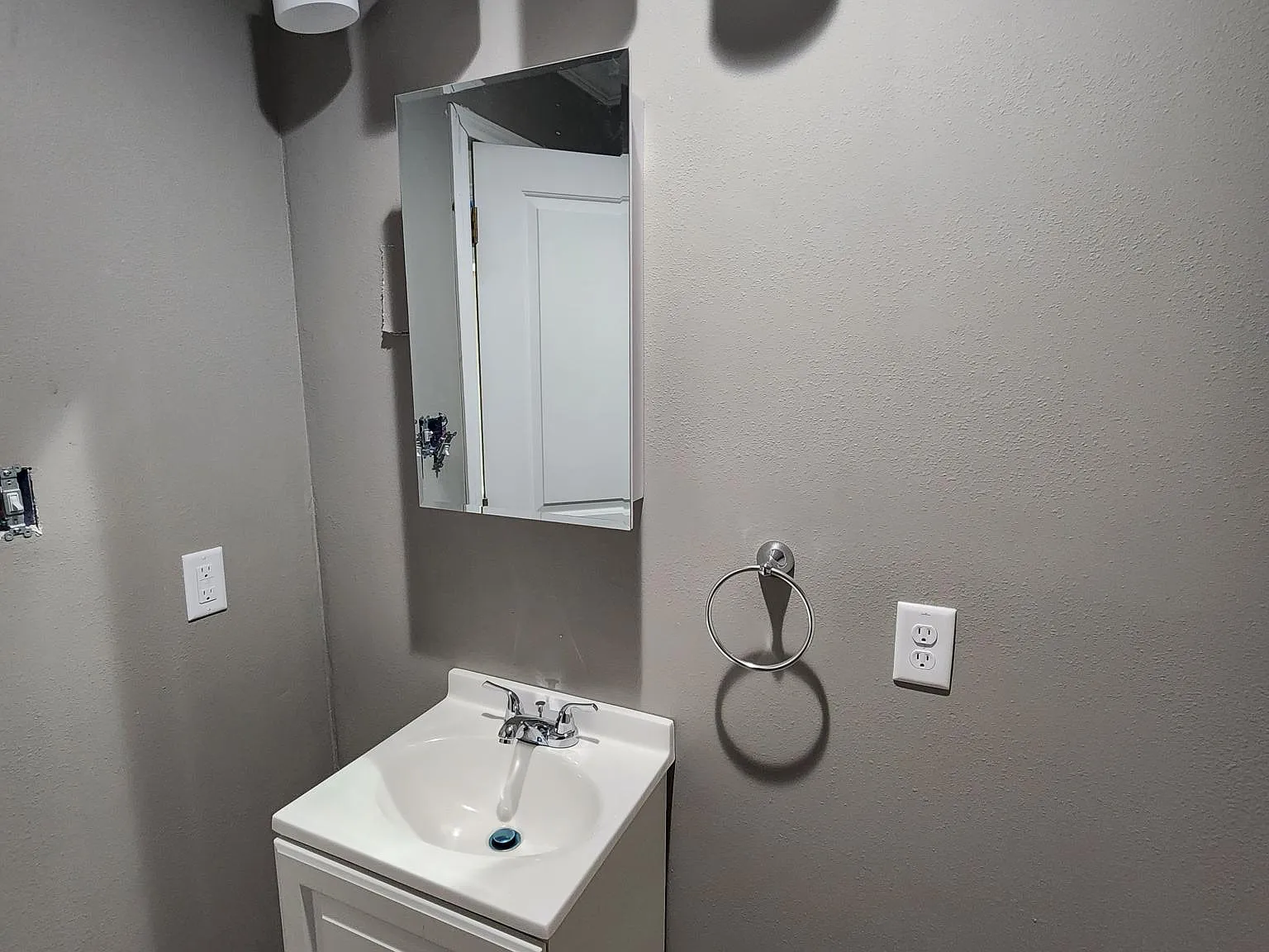 2 bed, 640 sqft, $800 — Photo 4