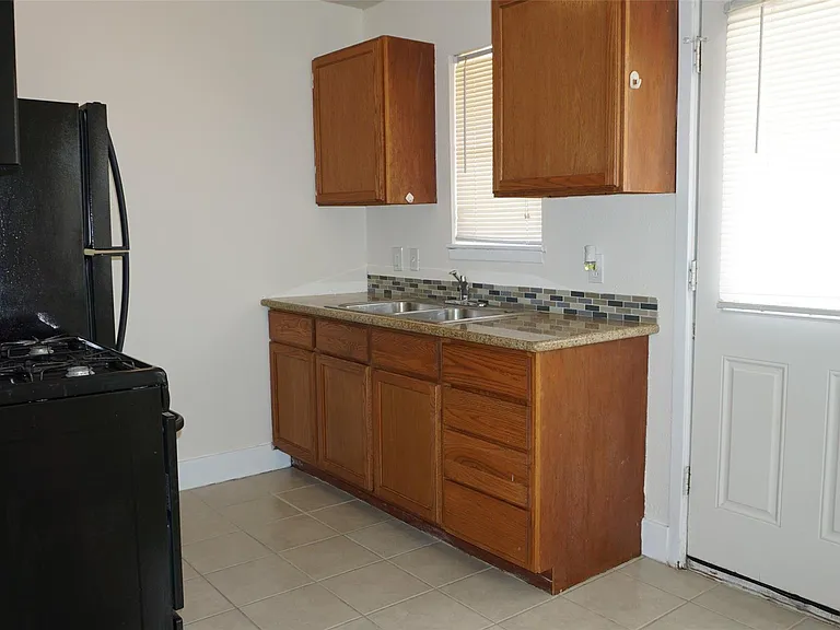 604 Wilson Rd #5 — Photo 10