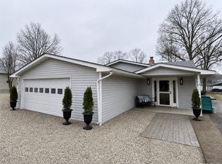 2255 Lakeshore Dr, Cuba, MO 65453