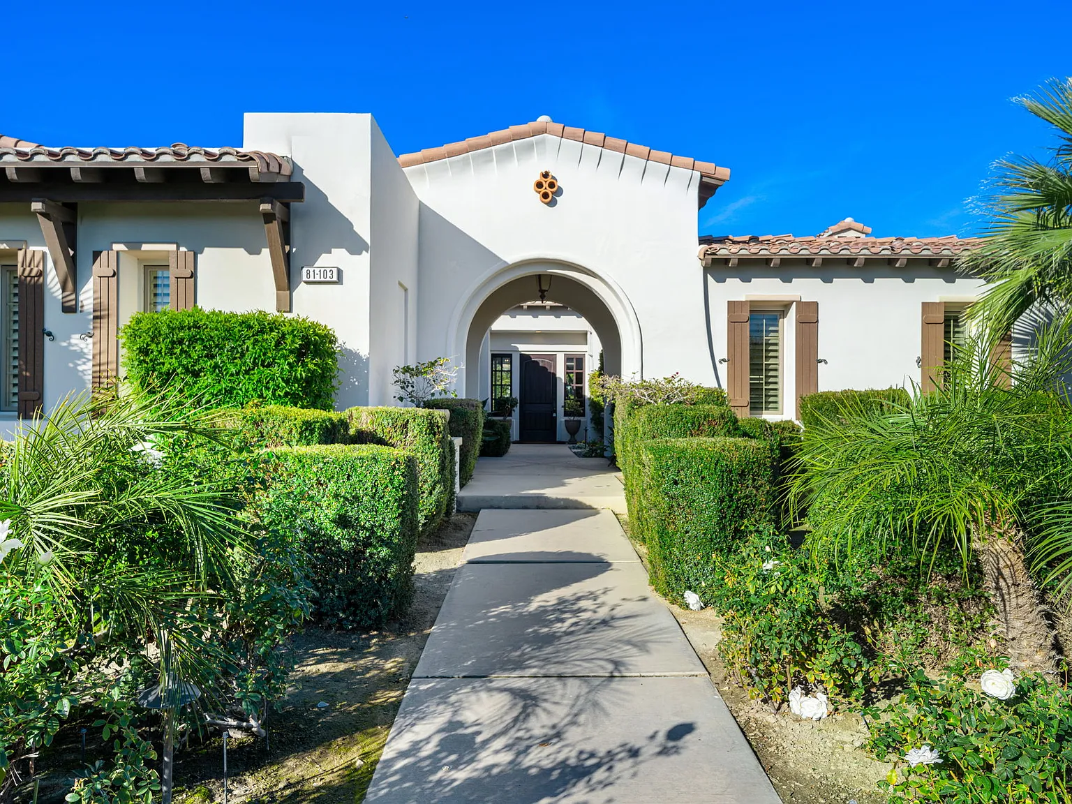 4 bed, 4877 sqft, $15,000 — Photo 4