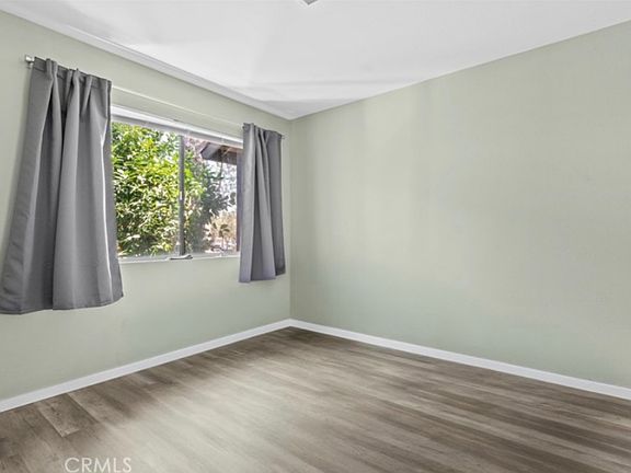 3rd image of 1013 W Linden St