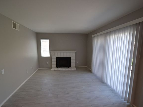 4th image of 4061 Estrada Dr