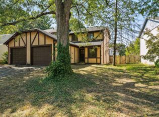 4073 Forest Edge Dr, Columbus, OH 43230