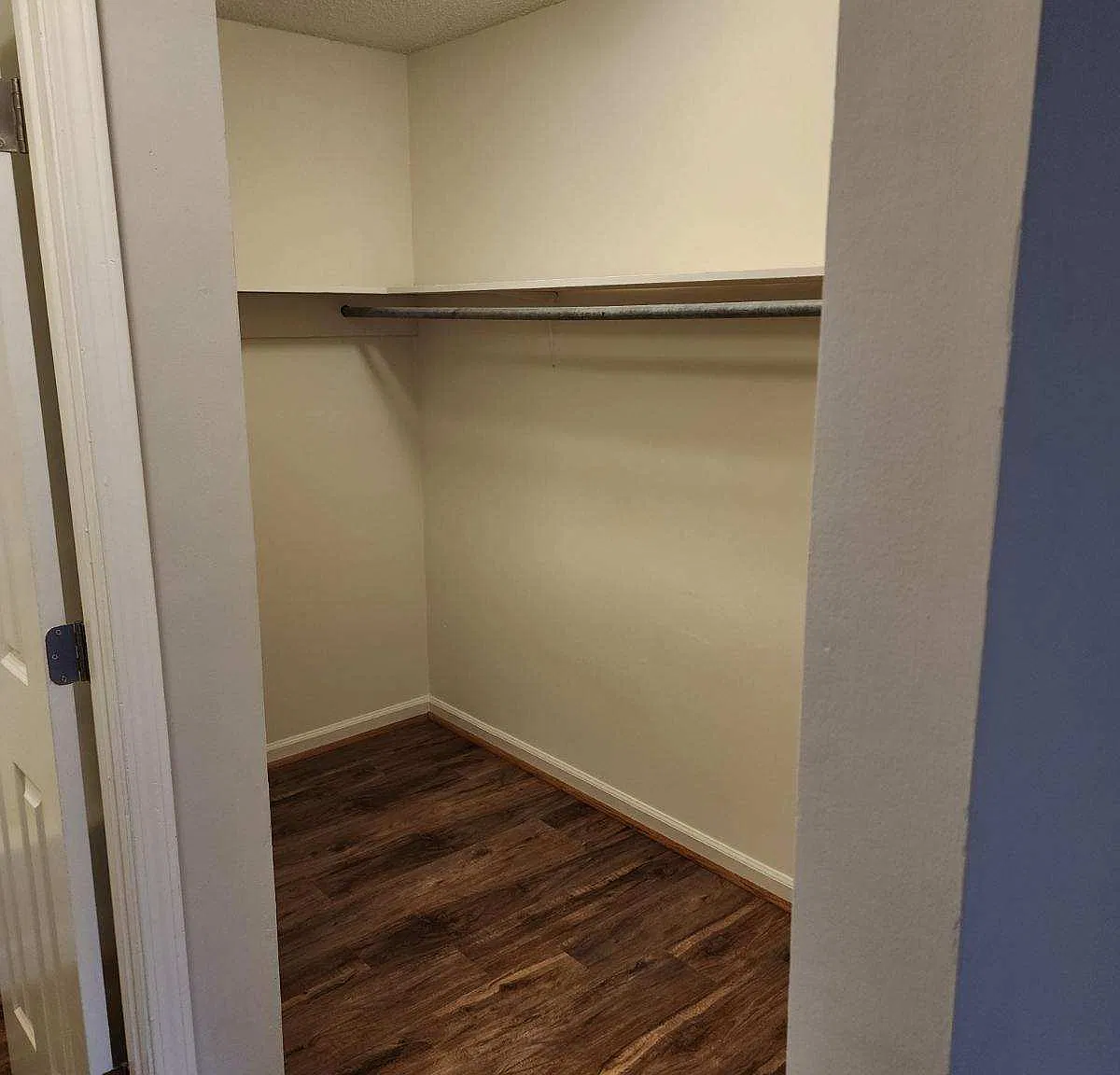 3703 Southborough Rd — Photo 3