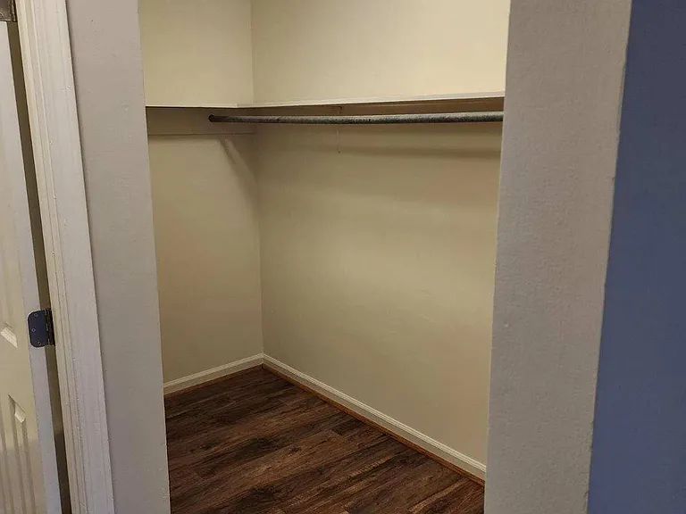 3703 Southborough Rd — Photo 10