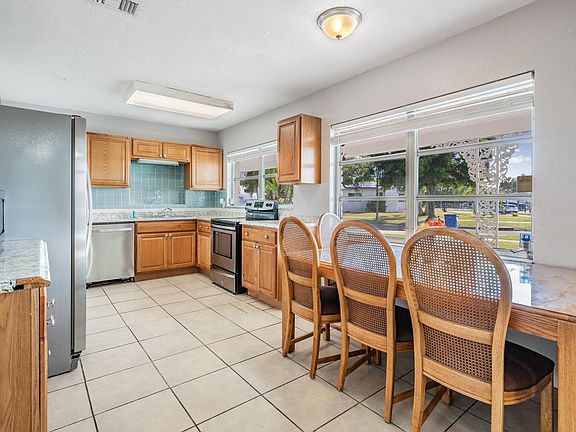 2nd image of 4121 Sunrise Dr S #A