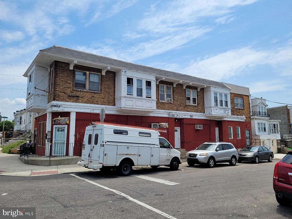 1st image of 654 W Rockland St