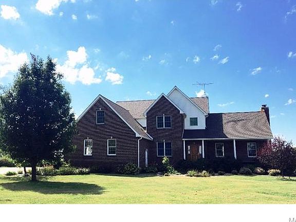 3rd image of 446 Pohlmann Ln