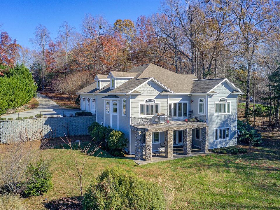 210 Retreat Ln, Huddleston, VA 24104 Zillow