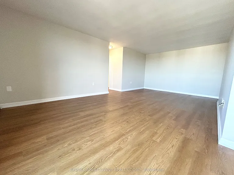 10 Overlea Dr #1114 — Photo 9