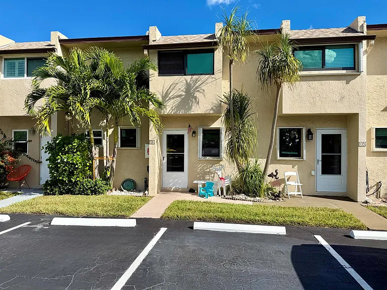 4235 N Highway A1A #14 — Photo 2