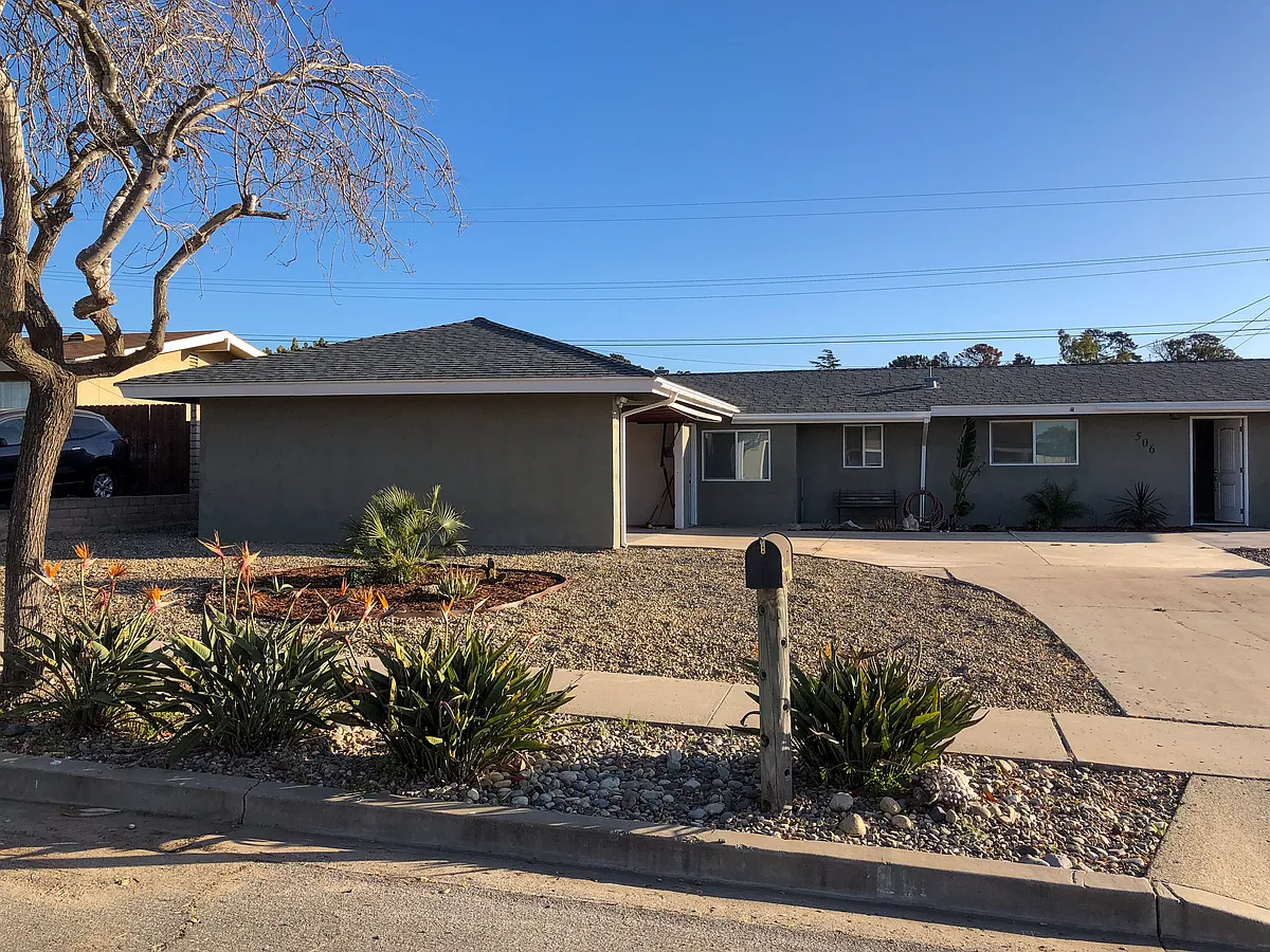 Building Photo - 506 Vineland Dr