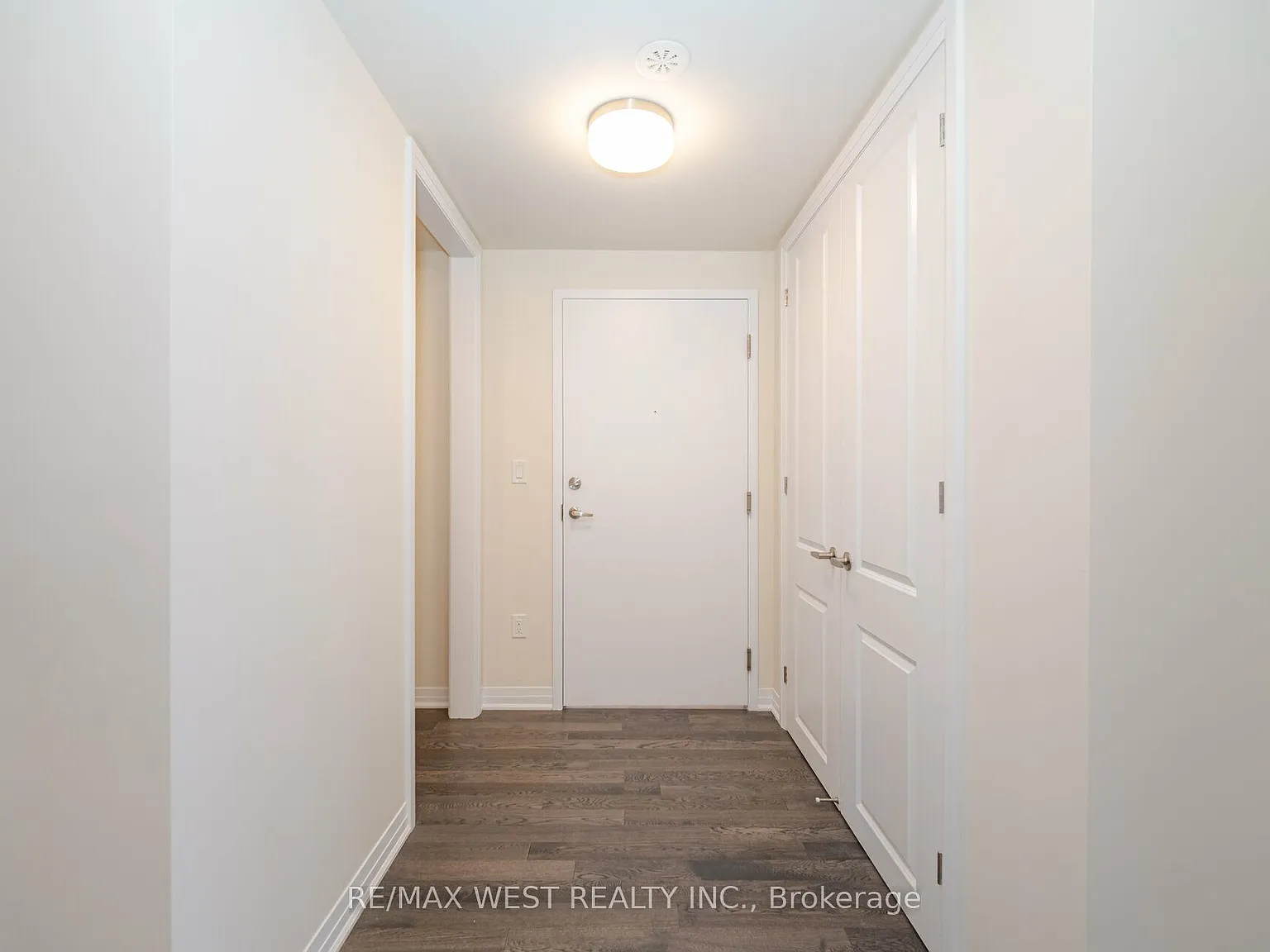 4 bed, $4,200 — Photo 4
