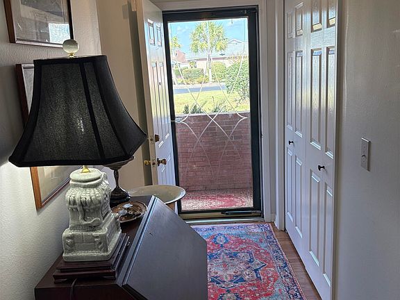 4th image of 9571 Villas Dr