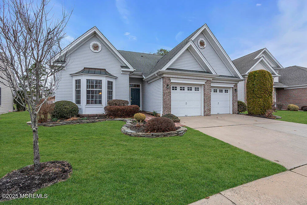 12 Bay Hill Road photo 1