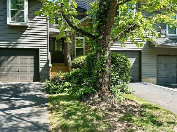 28 B Chicopee Dr, Princeton, NJ 08540
