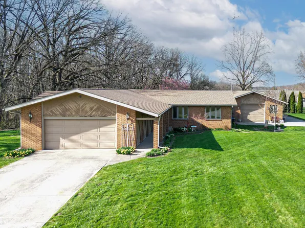 421 Southfield Ln, Valparaiso, IN 46385