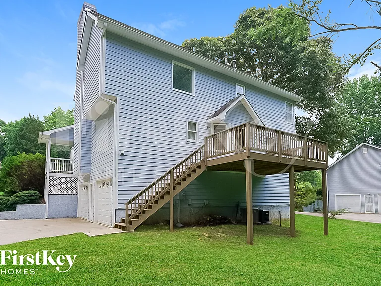 174 Somerset Ln — Photo 15