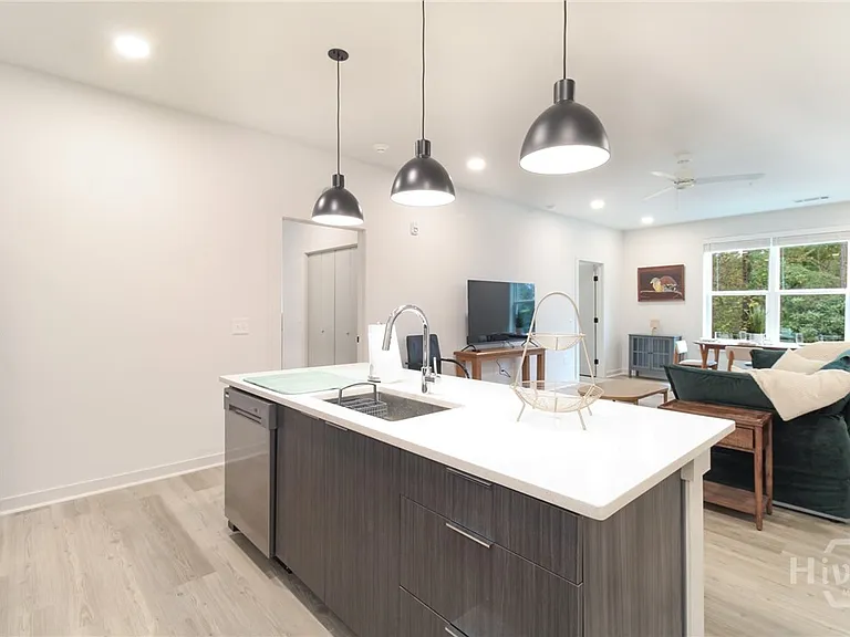 240 Martha Dr #120 — Photo 5
