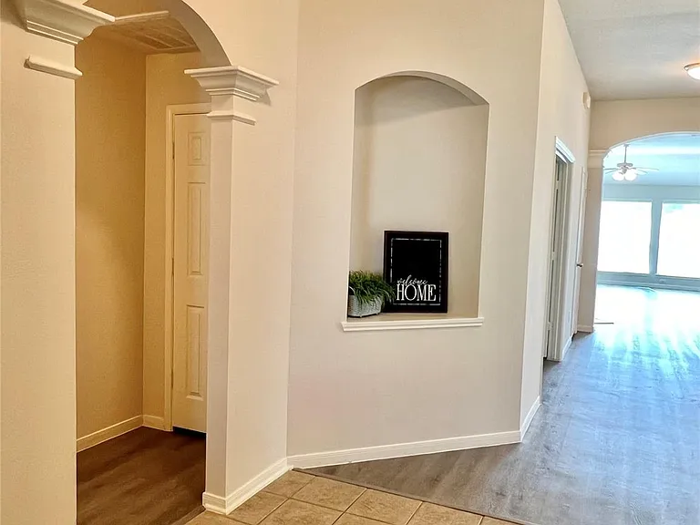 128 Emerald Loch Ln — Photo 5