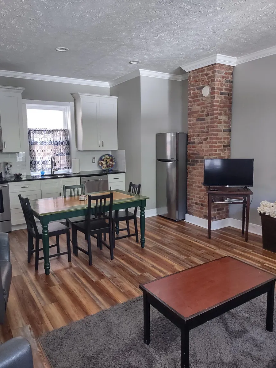 Building Photo - 3144 Woodbine Ave #A