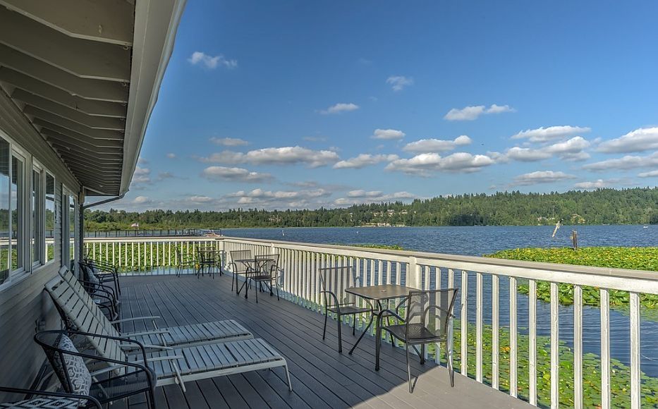 Common area // Cabana deck overlooking water