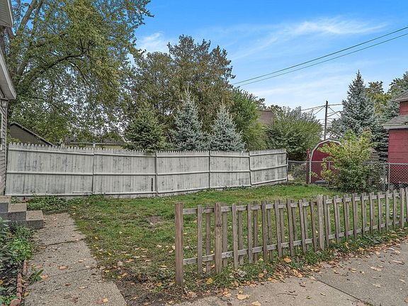 2nd image of 1727.5 Godfrey Ave SW
