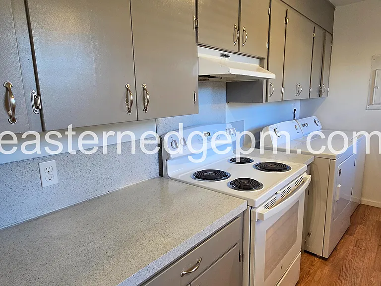 321 NW 8th Ave #321 — Photo 8