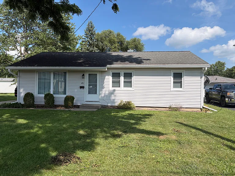 25 Chestnut St — Photo 1