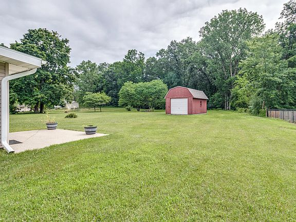 2nd image of 127 Beadle Lake Dr
