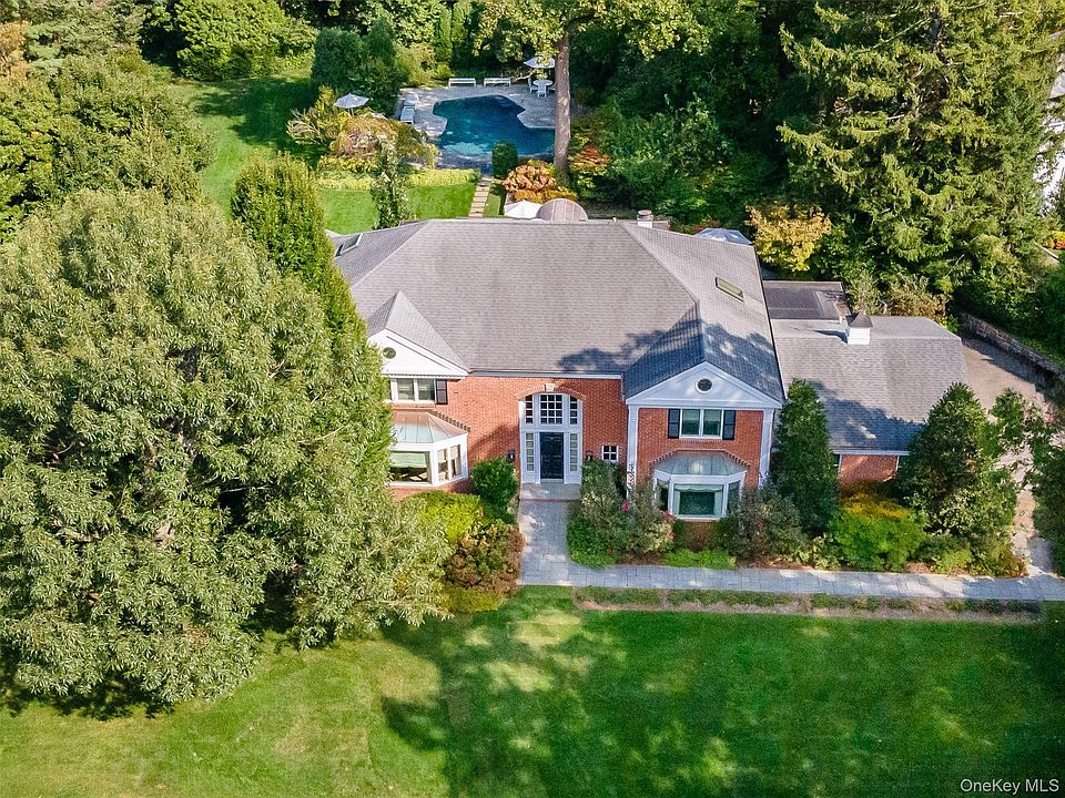 1st image of 90 Elderfields Road
