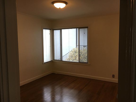 4th image of 3090 25th Ave