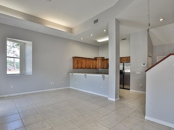 5th image of 9414 Citrus Glen Pl