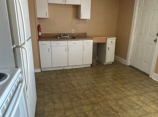 40 Roberts St APT C, West Warwick, RI 02893