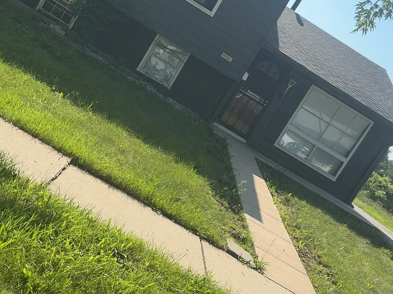 Willow Tree Ave — Photo 5