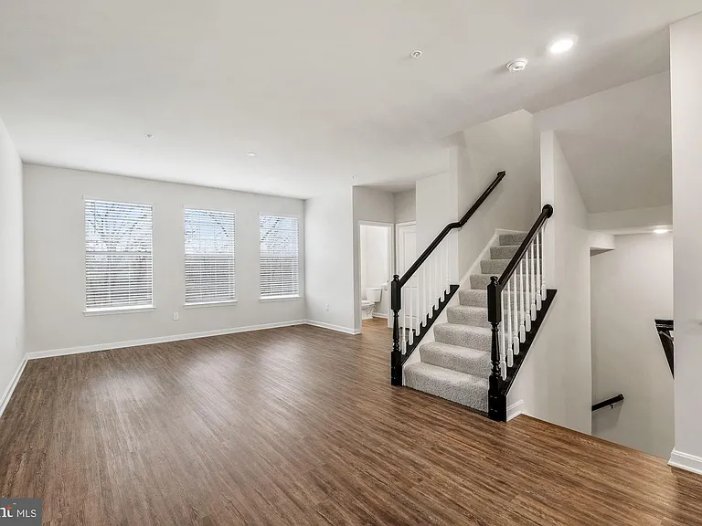 5131 Constitution St — Photo 12