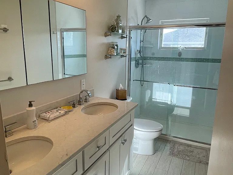 643 Dune Rd — Photo 15