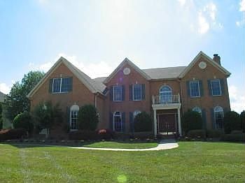 2nd image of 3801 Park Lake Dr