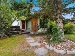 7 E Glenport Rd, Cochrane, AB T4C 1G8