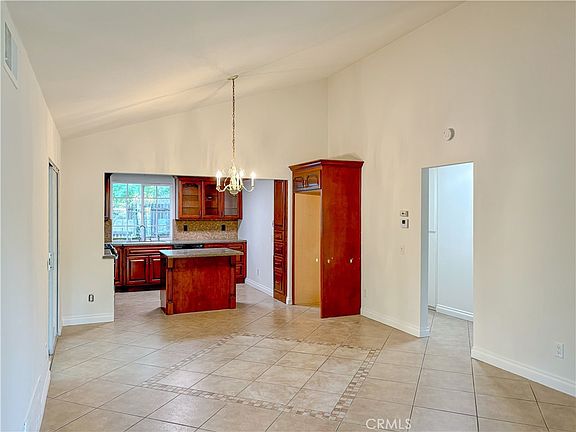 4th image of 1164 Massachusetts Ave