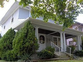 1st image of 900 Ferndale Ave
