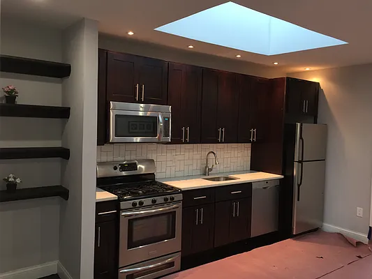 Rented by Target Realty Group | media 14