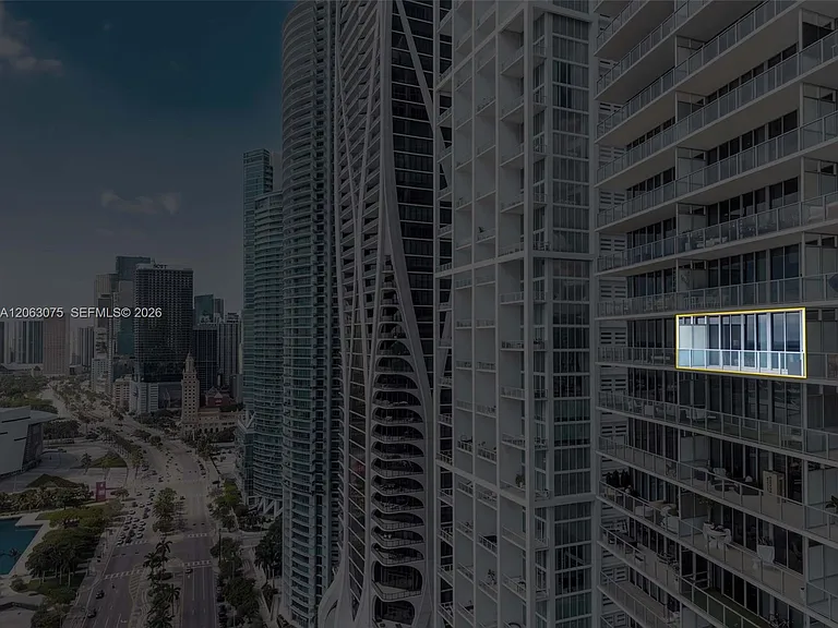 1100 Biscayne Blvd #2902 — Photo 19