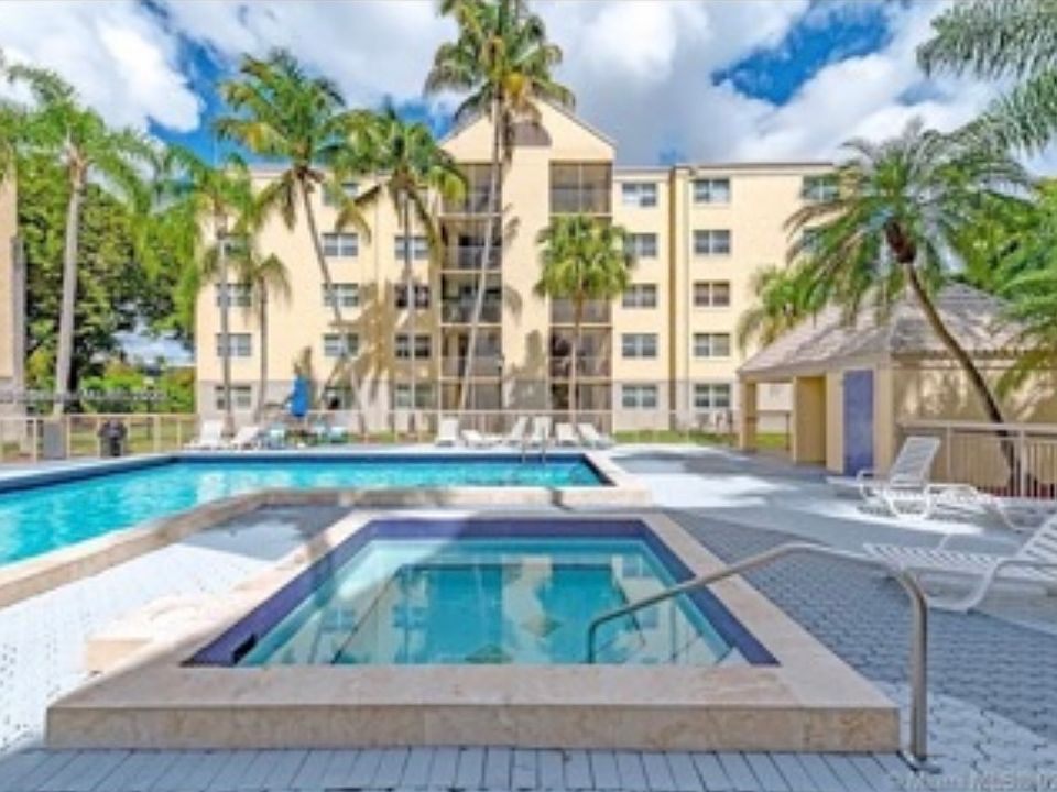 1st image of 8343 Lake Dr #Las